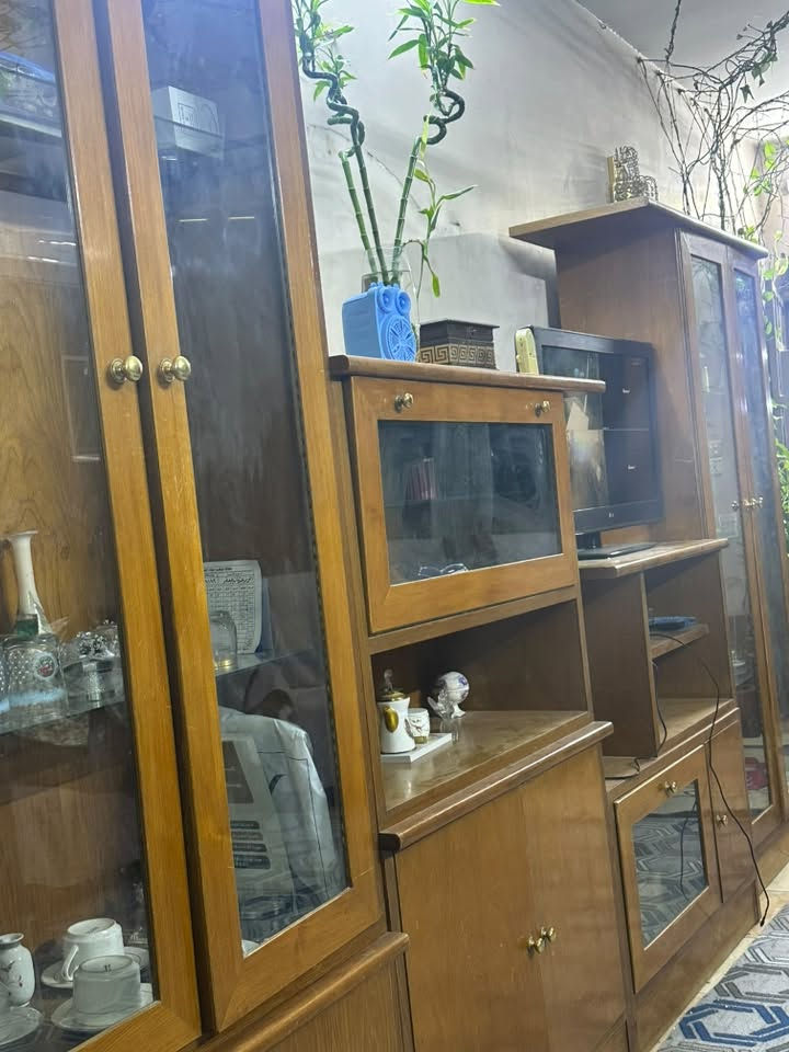 معرض اصلي منفصل يجي 3 قطع  صااااج درجه اولى بدون كسر ولا عيوب كلش جديد للبيع
سعره 100 
العنوان بغداد حي الخضراء 
***********
