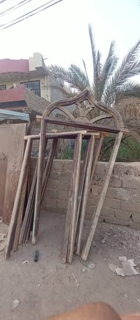 باب خشب • مستعملة • ٦ قطع