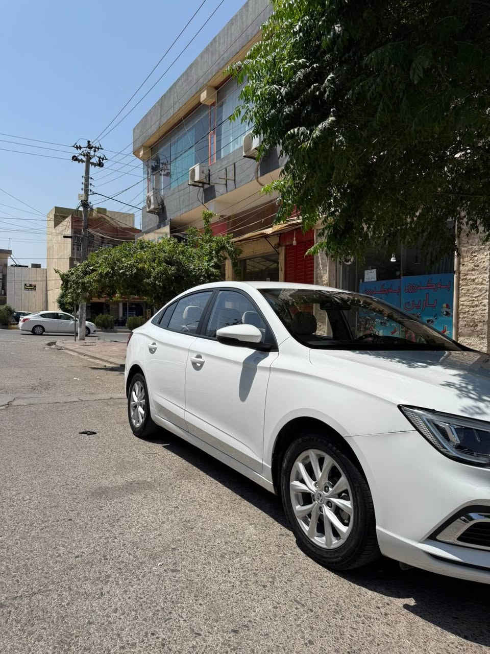 السلام عليكم سيارة للبيع فقط
Mg5
مديل 2024
مواصفاتها ( حلوه و معروفه )
محركها 1500 تنفس حقيقي
سيارة جديدة وكاملة اي نقص ما بيها ماشية: 61 الف km
الملاحضات البيها بسيطه وموضحه بصورة
السايرة مفتوح الكور مالتها ومصلحيها الشركه الخاصة بيها يعني شغل ضمان
عارضهاب (90) وبيها مجال بسيط حك الجية.
*********** السليمانية, العراق
