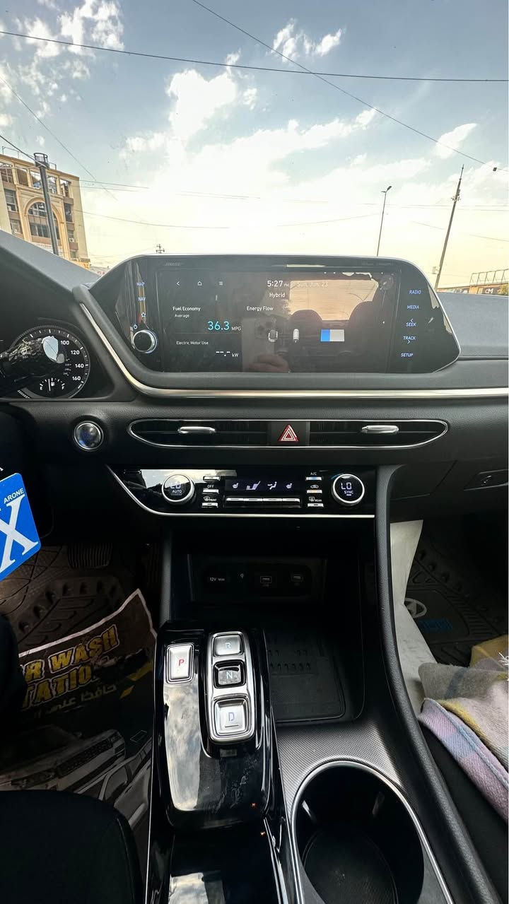 2023 Hyundai Sonata Hybrid · Sedan · Driven 35,000 miles

هيونداي سوناتا 2023  هايبرد 

مواصفات السيارة : 
1 : ردار امامي + خلفي + جانبي نقط عمياء
2 : كراسي كهرباء السائق والراكب + تدفئة كشنات
3 : شاشه كبيرة من Bose مع كار بلي 
4 : نظام صوت 14 سماعة من Bose
5 : اربع انظمة قيادة 
6 : اوتو هولد + هاند بريك بصمه 
7 : لايت ليد مع اربع عدسات زينون + بك لايت ليد
8 : شفتات ستيرن رياضي 
9 : شاحن واير ليس 
10 : قطعتين تبريد امامي وخلفي 
11 : نڤگيشن مع شاشة اعطال 
12 : تحكم ستيرن اربع جهات 
13 : 2 بصمات مع نظام ترحيب مع تشغيل عن بعد 
14 : تبريد منفصل مناخين  

الضرر : دعامية خلفية فقط

السعر $175 مجال بسيط جداً 

للاستفسار الاتصال على 
*********** النجف, العراق
