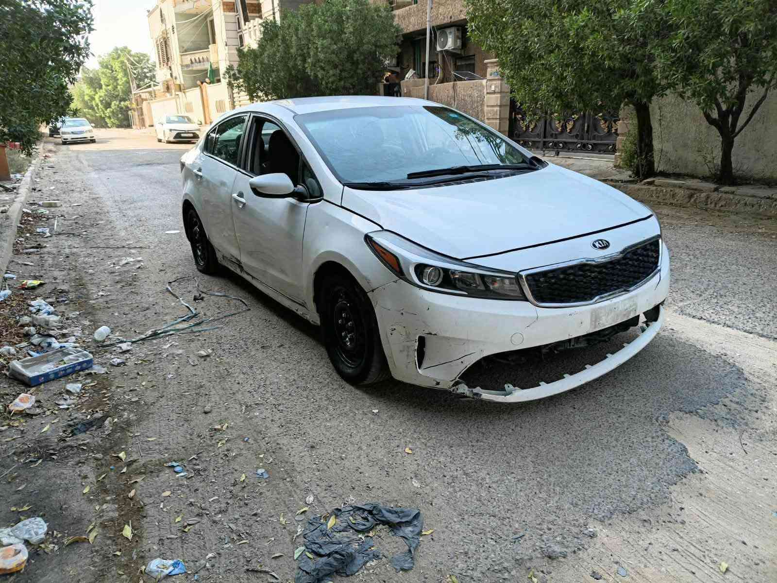 سلام عليكم للبيع كيا فورتي
رقم بغداد النكليزي 
2018 بغداد تحويل مباشر
السعر 72 وبيها مجال  
ابيع ع حادثه شغاله وتمشي واللاستفسار 
***********
