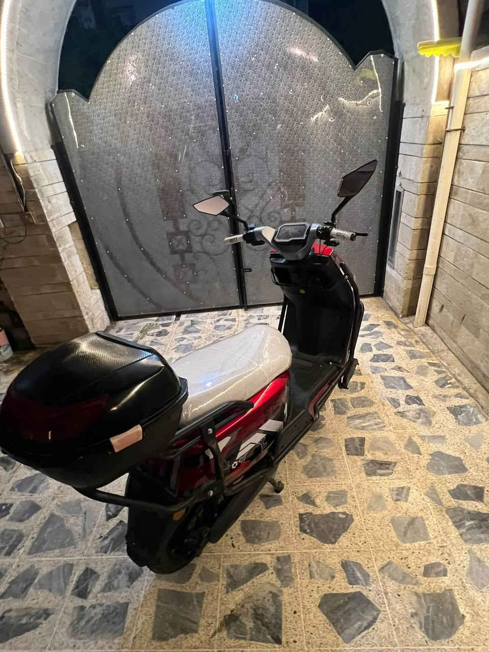 HIS
بطارية جديدة صارلها ٥ اشهر مبدلهم
ماطور جديد بي كم ملاحظة بسيطة ماتاثر ابد
سعره بالمعرض مليون وربع حالياً 
للبيع ب 850 الف وبي مجال 
مكاني حي الزهور
***********
