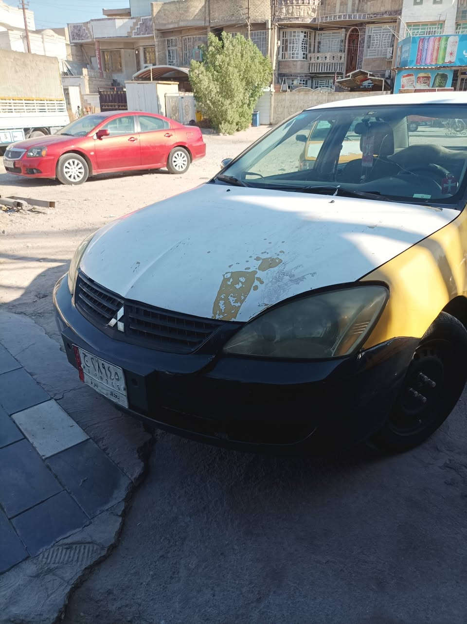 سلام عليكم ..لانسر 2010 مكينه 2000بأسمي كير محرك صدر تبريد تخم تاير كله جديد سياره خير من الله مدوشمه كاعيه وكشنات بيهه صبغ حزام  سعر63 وبيهه مجال قليل للاتصال او وتساب *********** مكاني بغداد

