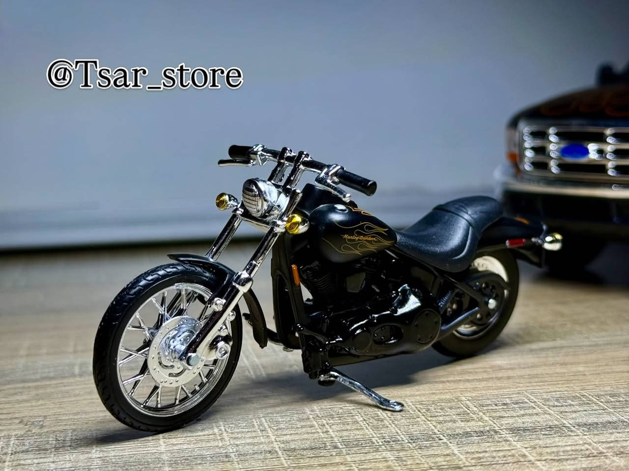 متوفر الان 
Ford F-350 Super Duty Truck 🛻🇺🇸
فورد سوبر ديوتي 
موديل 1999
حجم 1:27
🏍️🏍️🏍️🏍️🏍️🏍️🏍️🏍️🏍️🏍️🏍️🏍️🏍️🏍️🏍️
ياتي معها دراجة هالي ديفدسون 
Harley Davidson FXSTB Night Train 
موديل 2002
حجم 1:24
انتاج شركة #maisto 
للتواصل واتساب ***********
#عالم_المصغرات_والمجسمات #tsar_store #harleydavidson #diecast
