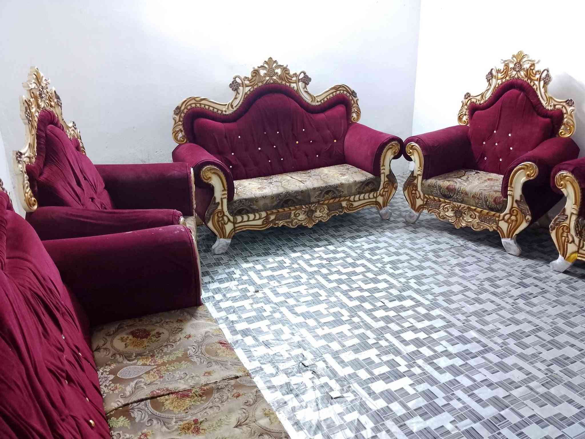 سلام عليكم تخم ملكي 10مقاعد تزكام بلوك اسود مابي اي ضرر السعر 275 العنوان كربلاء حي العامل يوجد توصيل داخل كربلاء الستفسار ***********

