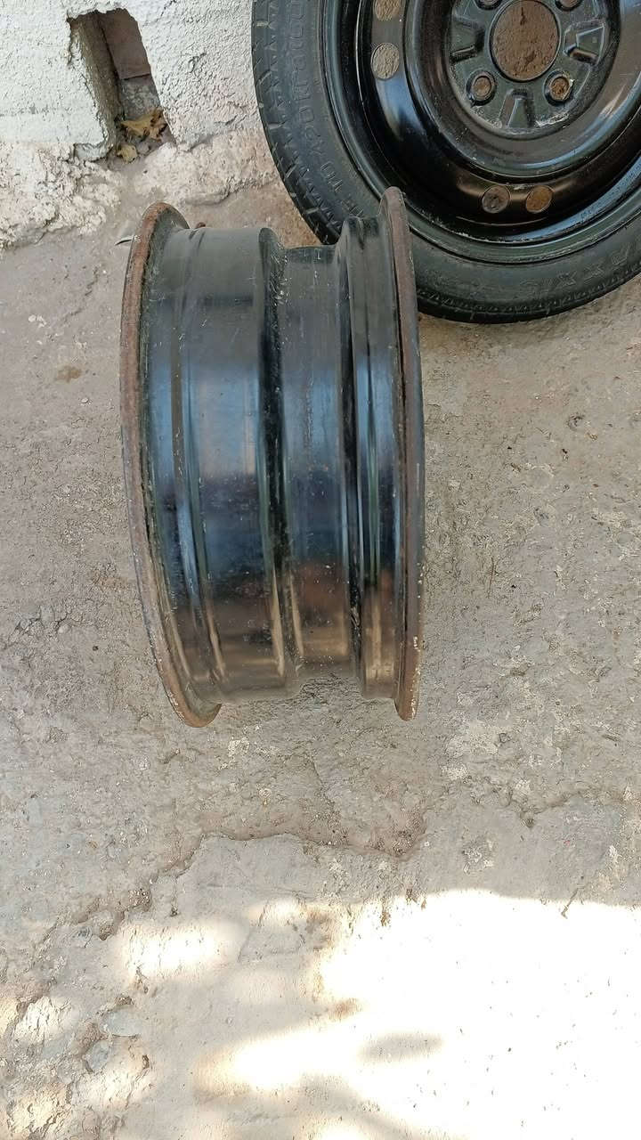اسبير طوارء   كيا سيراتو......ويل 15 كورلا للبيع السعر 25  ألف العنوان حله مركز المدينة.يوجد خدمة توصيل ***********
