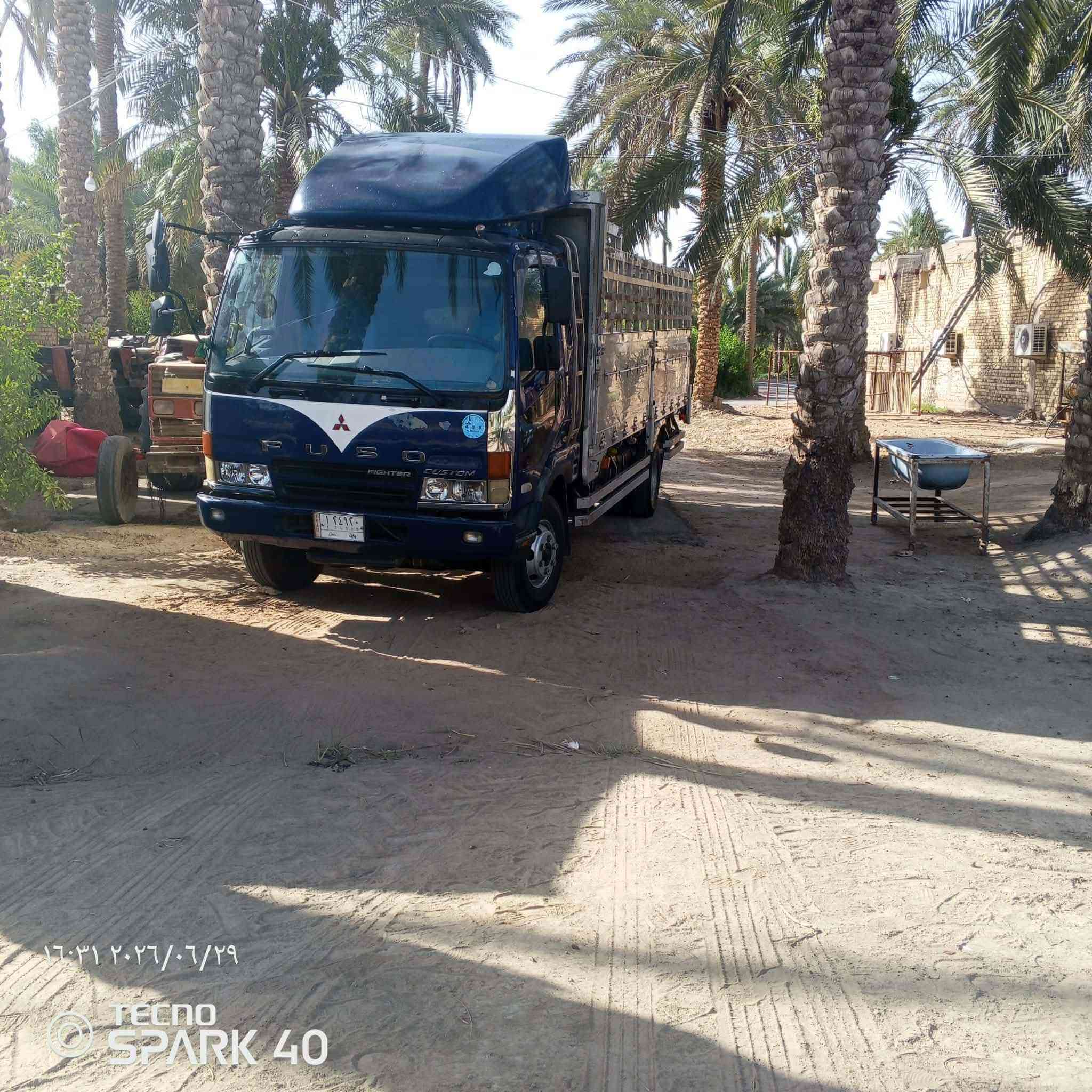 السلام عليكم سياره فوزه نوع بزون سياره مكفوله كفاله عامه كير محرك نوع سوبر كفاله تبريد ثلج ويه السويج 🥶🥶 سياره محافضه عل نظافتهه  سياره جاهزه ربع ماذب عليه ترايك للبصره السعر 145 وبيه مجال لطيبين الموقع النجف عباسيه الرقم ***********

