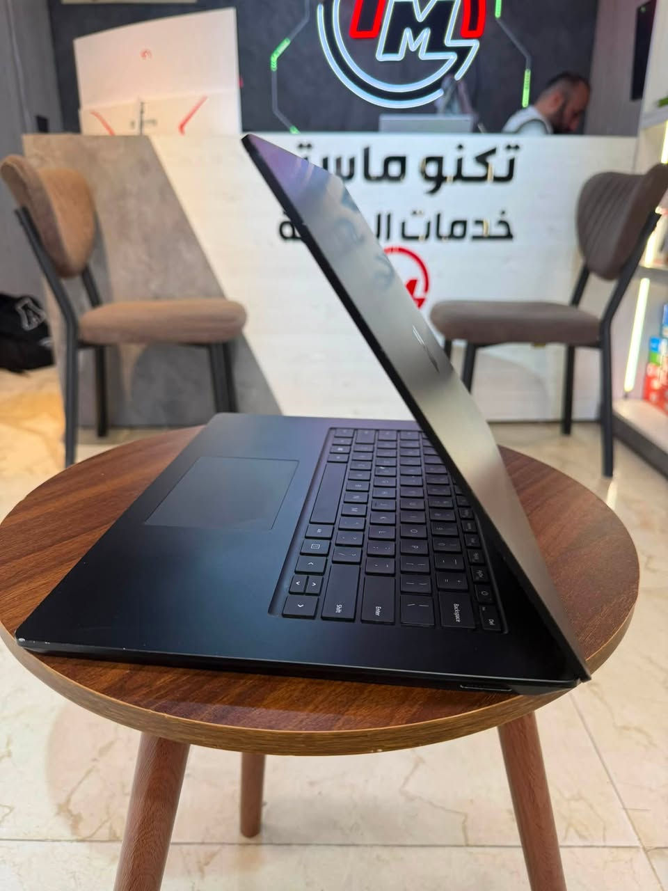 🎁 لحق العرض متوفر كمية
تمتع بحجم شاشة كبيرة وبمواصفات عالية 😮

من شركة  مايكروسوفت وهو جهاز المايكروسوفت سيرفس لابتوب ٣ 15 انج🔥

👨‍💻معالج كور اي سفن جيل عاشر   i7-1065G7

👨‍💻 رام (32 )كيكا بايت من نوع DDR4 بتردد 2400  MHz

👨‍💻 هارد ( 1TB) تبرا بايت من نوع
SSD M.2 Nvme Samsung من اغلى انواع الهاردات

👨‍💻 شاشة حجم (15) انج بدقة (2496x1664) (2K)

👨‍💻 كرت شاشة داخلي اريس ١٦ كيكا 
Intel Iris Plus Graphics

👨‍💻 كيبورد متصل وضوئي مع امكانية اللمس بعشر اصابع والقلم ايضا 

👨‍💻 ياتي مع الشاحنة والكيبورد وصندوق عادي لنقله بامان.

📲 للتواصل ومعرفة الاسعار الاتصال على الارقام 

📞***********

📞 ***********

او التواصل على الماسنجر او الواتساب بلارقام اعلاه
