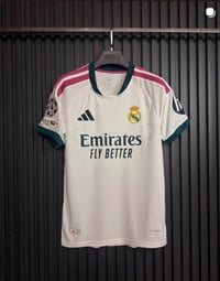 إصدار اللاعب ٢٠٢٧ • مقاسات M-XXL • توصيل جميع المحافظات