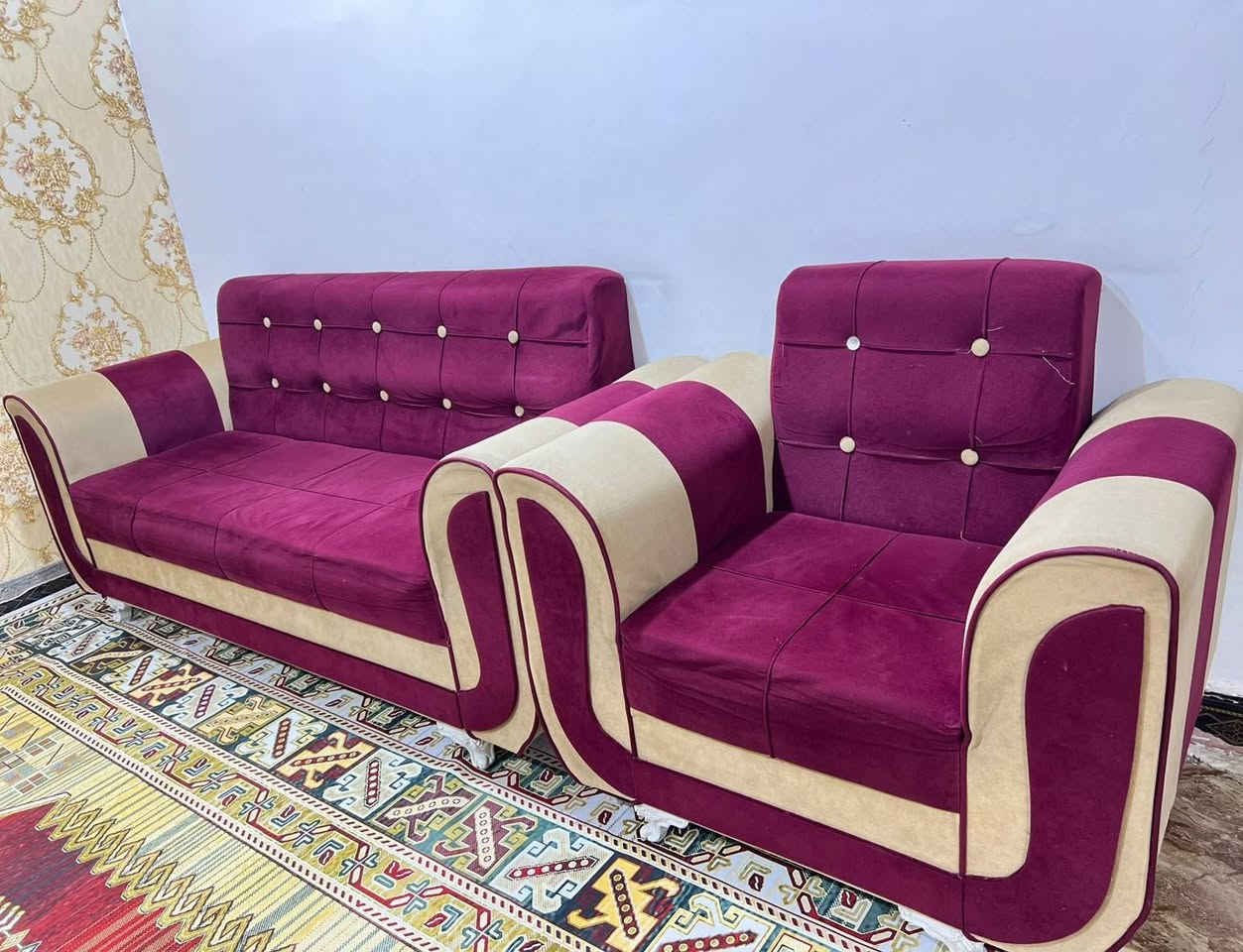 ✨

قنفات بحالة جيدة ونظيفة،،
اللون ماروني ويا بيج، شكلها حلو ومرتب وتناسب الصالات.

📌 البيع بسبب التغيير
(10)  مقاعد
💰 السعر: [250] وبيه مجال قليل
📍المكان: [ البصره-الزبير ]
***********

