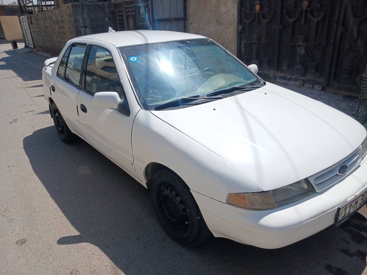 السلام عليكم للبيع كيا سيفيا 1993 كير اوتو محرك مسكر تبخير قليل كير شد جديد حاويه قبل ثلاثه اشهر تخم تاير كهربائيات كله شغاله السياره باسمي 30 وبيه مجال قليل للشراي ..بغداد حي التراث قرب الدلال قائد الشمري. ***********.... السياره مصبوغه عام ...
