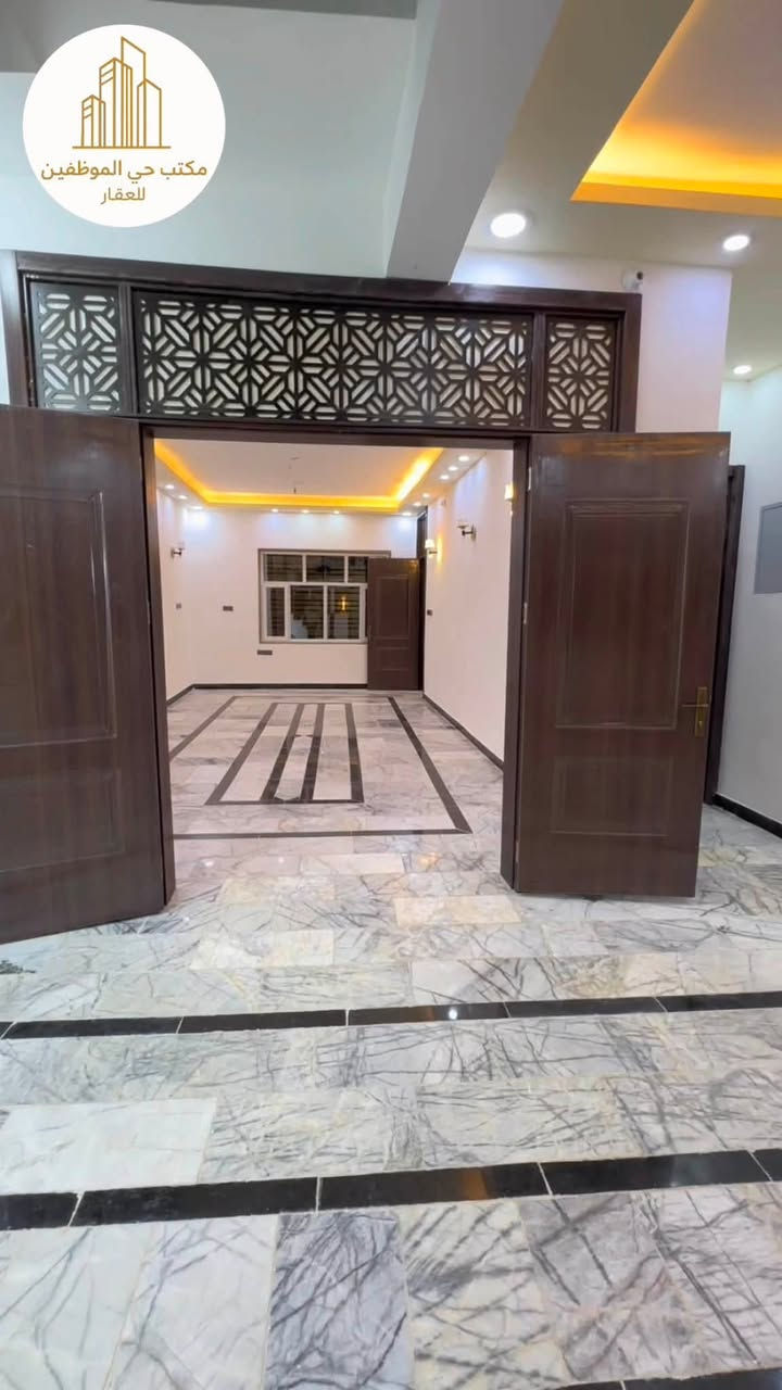 دار للبيع في كربلاء حي التحدي ٢٠٠ متر طابقين ٤ غرف
نوم

بناء ٢٠٢٦

الواجهة ١٠ متر

***********
***********
