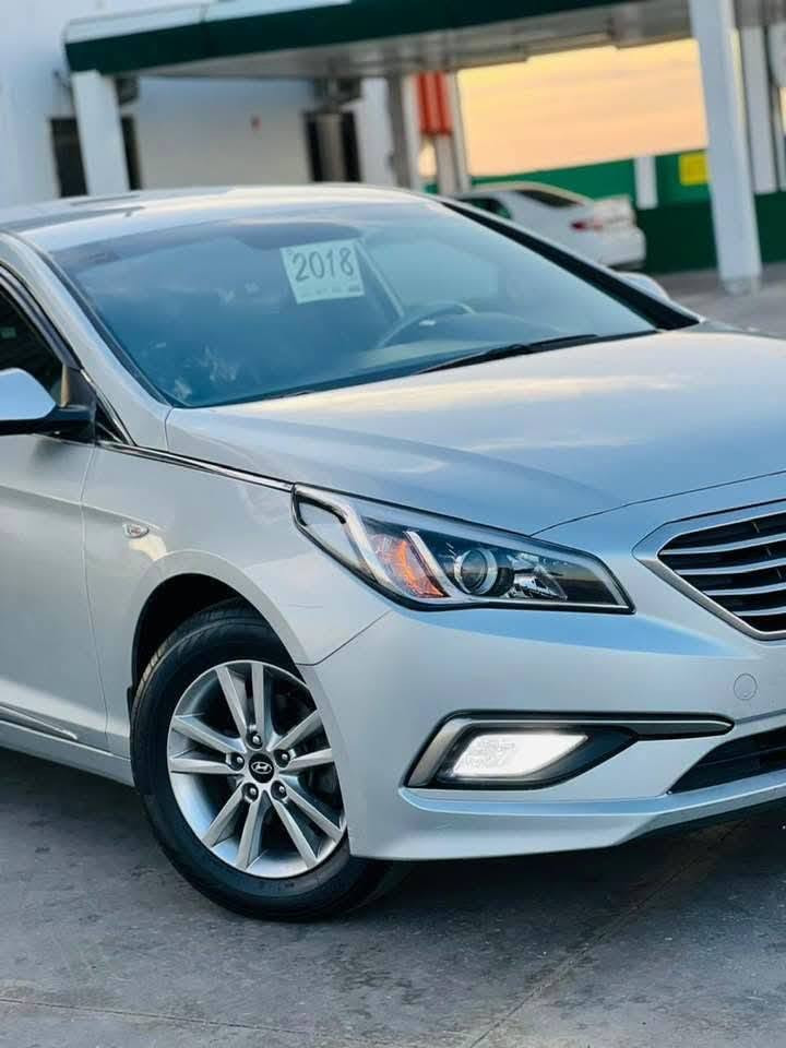 للبيع
سوناته كص ادوات
السياره طك كارتون
موديل 2018
محرك 2000 اصل بانزين
محرك كير شرط 
تحكم ستيرن 
مري شفط 
تدفئه بل كشانه 
تخم تاير جديد 
صدر امامي خلفي جديد
كهربائيات كلها شغاله 
تبريد تدفئه كلها شغاله 
السياره جديده بمعنى الكلمه آحلا من آلصور مكان السيآره تكريت الأستفسار آتصل عل  *********** ***********
