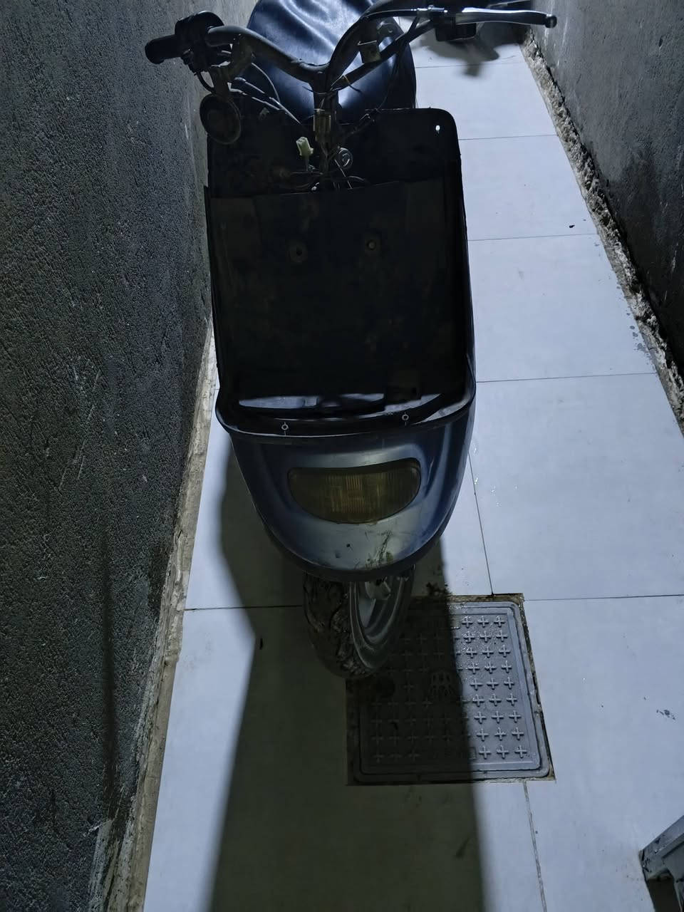 السلام عليكم دراجه ل بيع شلعه ومعدل دراجه اروح بيه ل شغلي يم الوادي رايده 150 عنواني حي النضال ***********
