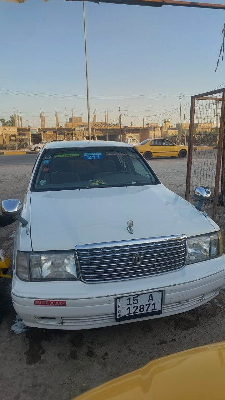 سيارة كراون راس الثور موديل 98 سياره جاهزه محرك جديد وتبريد شغال وماعايزهة اي شي شغل واطلع بيهة هيج كشطات ومكانات بيهة صبغ فقط لا كص ولا اي شي مكفوله 
البيع مستعجل المكان الديوانية السعر 75 
للاستفسار ‭***********‬ ديوانية, القادسية
