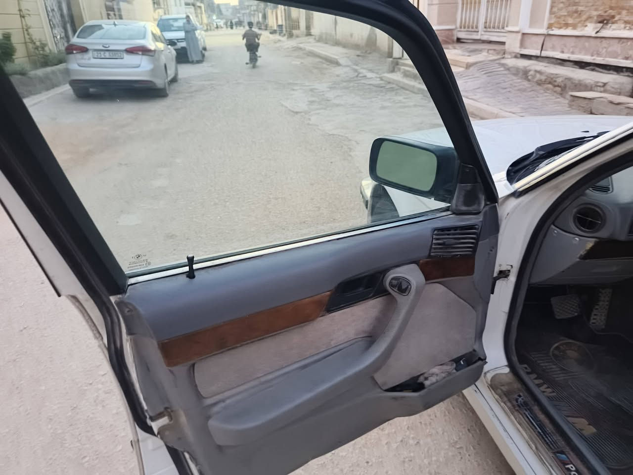 السلام عليكم بي إم ٥٢٥ سياره كفاله قطعه وحده صبغ البنيد سياره جاهزه مكينه كير حداديه تخم تايرتبريد السعر ٥٨ وبيه مجال وكلشي ذاكر بل فيديو ***********
