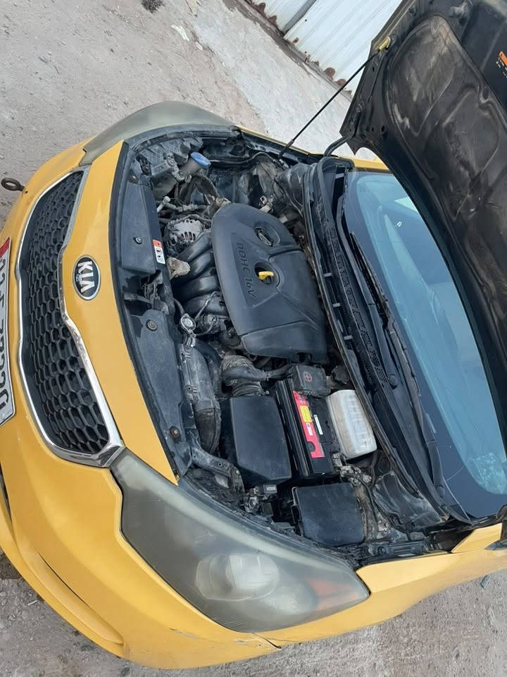 . سلام عليكم فورتي موديل 16 وارد امريكي محرك 2000 دوش كير محرك مكفولات من الفتح جدد. حادثه جاملغ بدون دواخل سياره جاهزه للاخير غرفه صدر امامي خلفي جديد تبريد ثلج السياره كبل للشارع . مكان بغداد زعفرانيه السعر 105 بيها مجال . الشراي يتصل ‭***********‬
