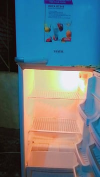 ثلاجة • للبيع • أجهزة منزلية