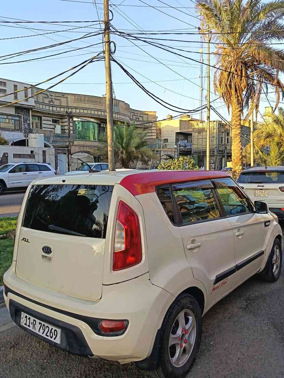 للبيع كيا صول
موديل 2013
رقم بغداد بأسمي
وارد امريكي حادث جاملغ خلفي وباب بيه جاملغ خلفي ونص باب الجهه الثانيه بدون دواخل شاصي لغد مكفولات
 محرك 1600 بلادي
مواصفات
 تحكم جهتين
كشافات
ويل كب
مكان كربلاء حي الحسين السعر 80 وبيه مجال الشراي يتصل ***********

