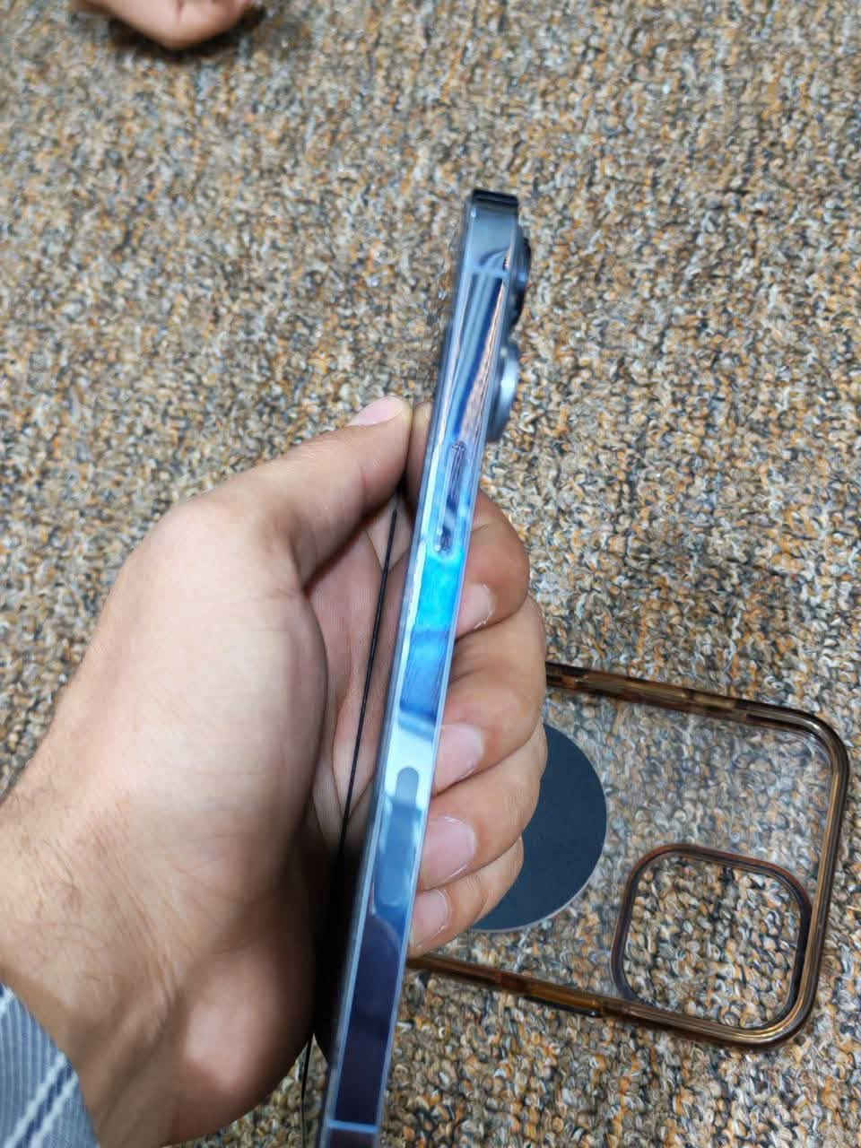 سلام عليكم 13برو ماكس مكفول امريكي جهاز لا طاب صيانه ولا بي اي شي جهاز وتر برو مكفول بطاريه 81 نضافت جهاز 100/100 بكاني بصره زبير شعيبه الاستفسار على هاذ رقم ***********

