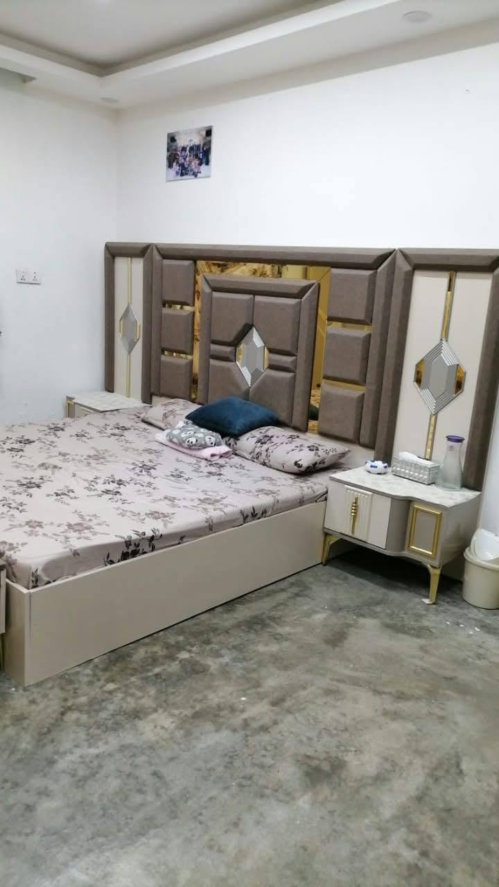 غرفة نوم ٨قطع بعده جديد شرط سعر٨٠٠لبستفسار***********
