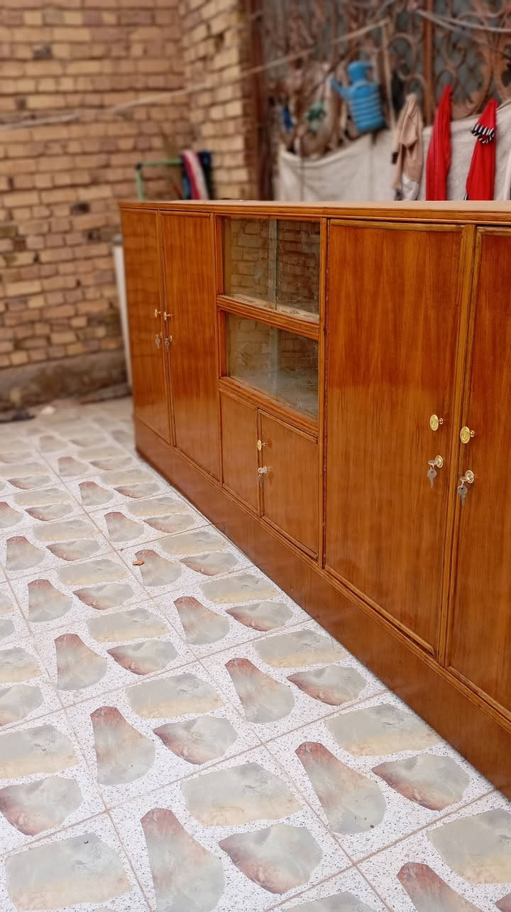 بوفيه • ١٠٠/١٠٠ • خشب قديم