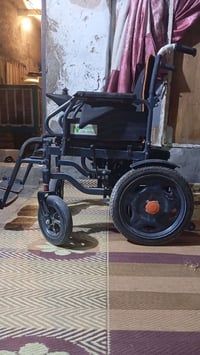 عربة معوقين • جديدة
