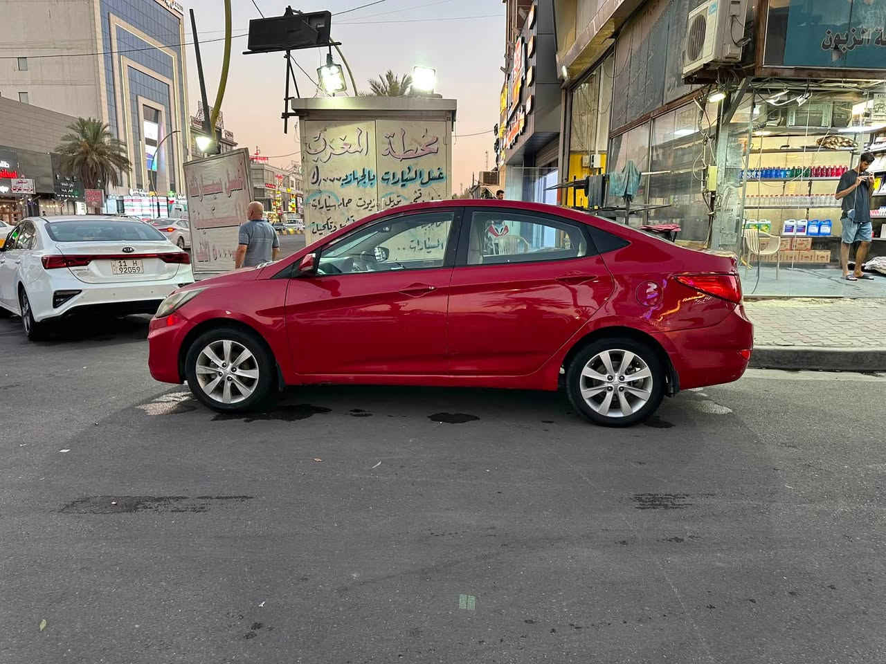 السلام عليكم اكسنت ٢٠١٥ محرك ١٤٠٠ جديد بعدة تبريد ثلج تايرات زينه ويل كب شاشه وكامره رقم بغداد دولي هزه جديدة مصبوغة ابيع احزام ضربه مابيه دواخل وشواصي والغود ابد سعرها ٧٢ سعره جدا مناسب عنوان بغداد الاتصال ***********

