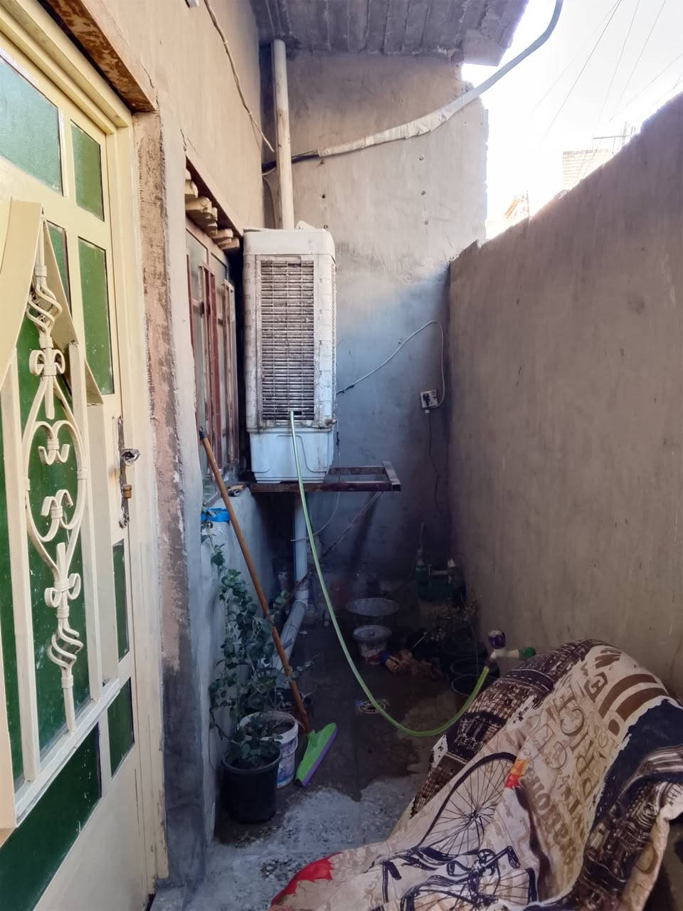 بيت ٥٠ متر زراعي سند ٢٥ ٤٢ وبي مجال لتواصل ***********
