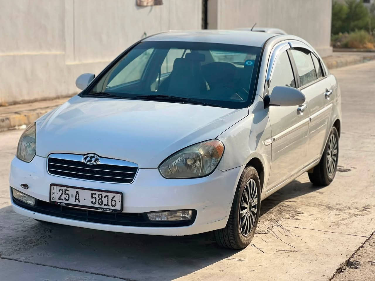 سيارة نضيفة حيل مال جناي هونداي اكسنت موديل 2008 بيها 3 قطع سعر بلاش جوة البلاش هم
صاحبة الشرعي من كيارة 

مايعوزها كلشي 

رقم دولي جديد 

سنوية جديدة 

كلشي جديد بيها 
السعررررررر 75 بيها مجال 

وترهم مراوس هم 
الشراي يتصل ويتدلل ***********
