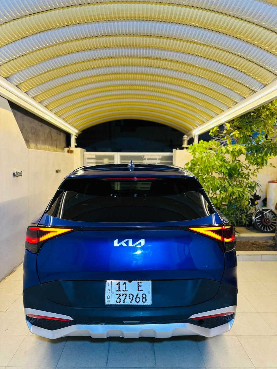 Kia Sportage 2023
-------------------------------------

#السعر : 173$ وبيه مجال 

#رقم الهاتف : ***********

#رقم السيارة : بغداد  

#مكان السيارة : واسط/العزيزية 

-------------------------------------

سلام عليكم 

للبيع  او المراوس 

كيا سبورتج موديل 2023 وارد امريكي حادثه باب خلفي مبدل نفس لون وخشم جاملغ لامامي صبغ بدون دواخل شواصي ولغود مكفولة ماشية 38 الف ميل محرك 2500 بدون توربو  سيارة داخل جلد كشن سايق كهربائي مقاعد تدفئة قيادة ذاتية رادار امامي نقاط عمياء انظمة قيادة حساسات خلفية كاميرا نزول منحدرات اوتو هولد + اوتو ستارت سايد بريك كهرباء مانع انزلاق منافذ شحن شاشة متصل تدعم الكاربلي واندرويد اوتو شحن وايرليس سيارة نضيفة محرك وكير مكفولات بدون فتح وتبديل 

 

-------------------------------------
