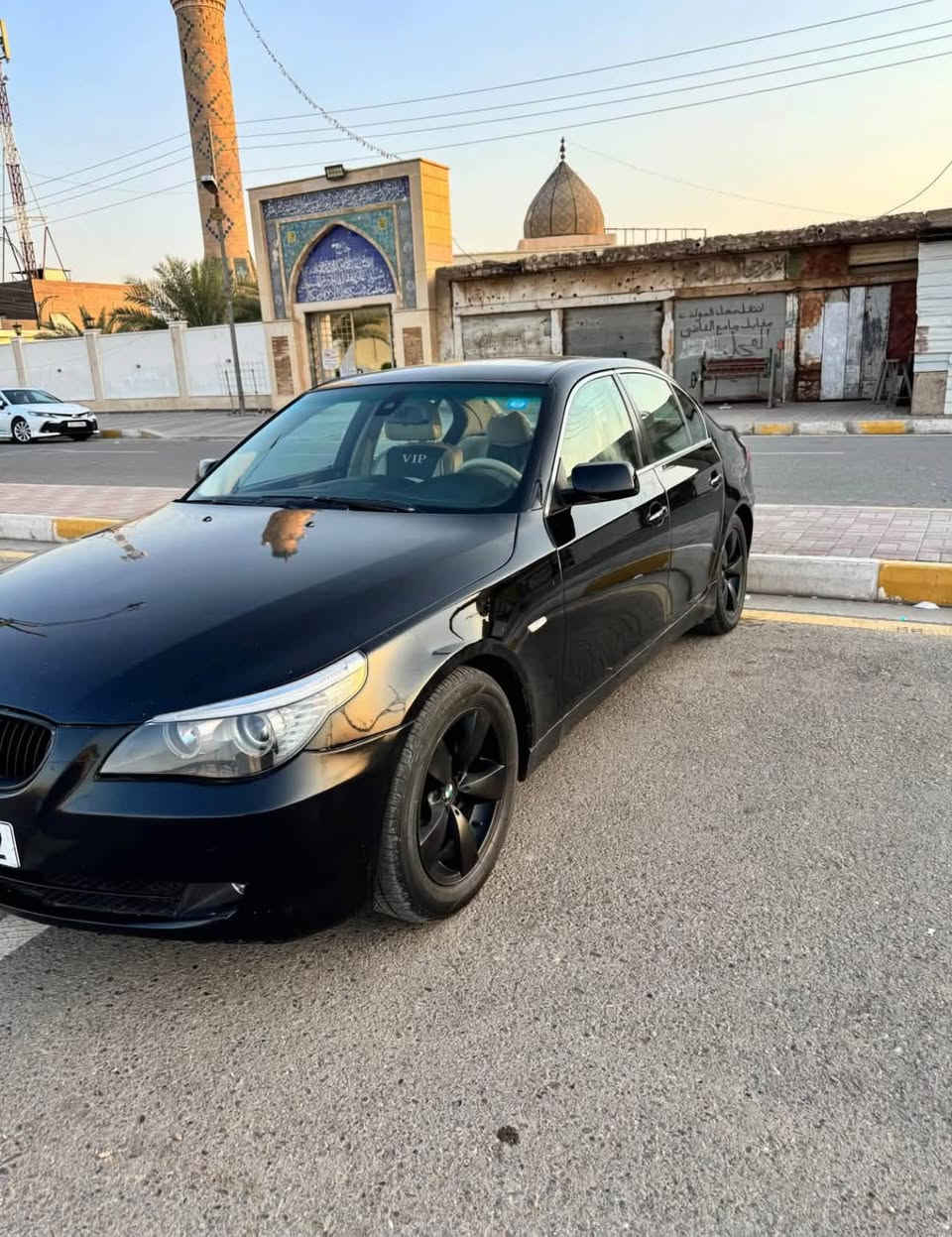 Bmw E60 2008 n52
فتحة
بصمة
مقاعد جلد
تحكم مقاعد
كير كوبرا سبورت وعادي واوتو
السيارة مصبوغة حزام 
حادث امريكا جاملغ خلفي
لايت عالي زنون
السعر 110 وبيها مجال
***********
