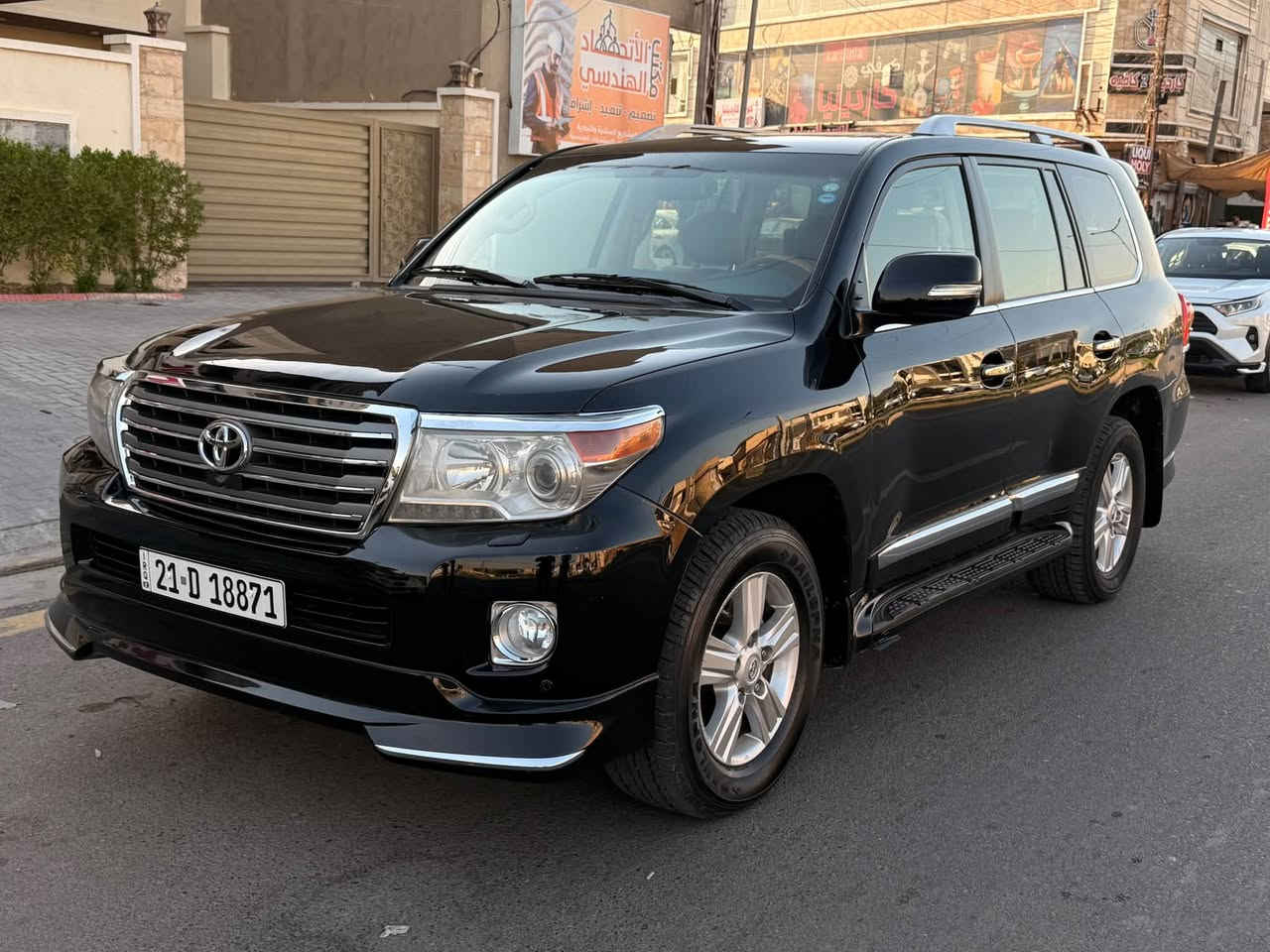 لاندكروز 2012 بريم  V6    GXR
مواصفات فول 1/1

رقم سليمانية بسمي هزه و رقم جديد 

ماشيه 170 km 

مكاني بغداد 

السعر 32.5 بيه مجال للشراي 

الاستفسار:-***********
