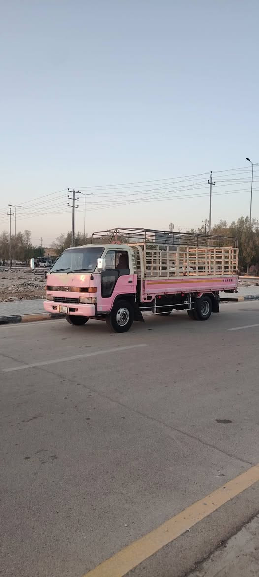 سلام عليكم سياره ازوزه البيع سياره جاهز من كلشي مكان كوت لشهداه *********** موديل ٩١@
