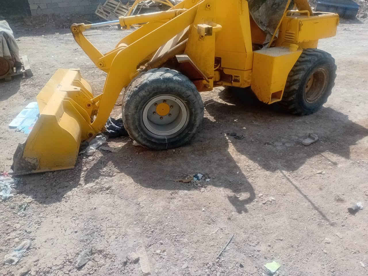 ((( رحمه الوالديك اقر عدل تفاصيل والمفوضة على سعر فقط )))
!شفل حجم ٣٠ دخول جديد تعدات وضمان كير ومحرك وكسل شرط تفحص من دفع ورفع كله مضبوط وشرط تفحص بيدك من رفع ومشي ودفع ورد اليابان موديل 2001منفيز كامل بسمي شخصينا محرك 2سلندر كير ميكانيك شرط كفالة عامة مصبوغ لغرض الفحص المروري *********** السعر 55ورقة بس نطيك شفل تدعيلي بي اسكن بغداد  مع العلم صور دخل اليابان ودخل العراق
