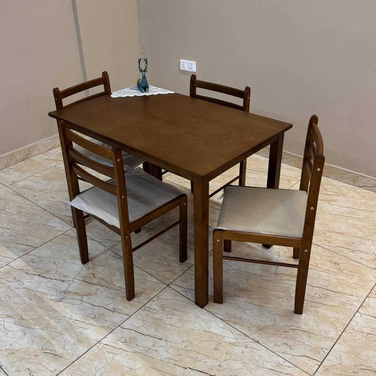 ميز طعام 4 كراسي
