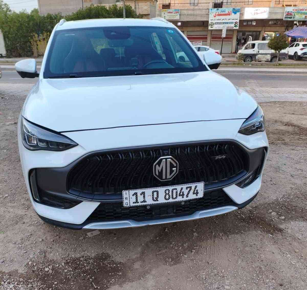 MG  HS 2023
LUX 2.0T 

المحرك 2000 أربعة سلندر  تيربو 
السياره ماشيه 15000 
السياره كامل مواصفات اعله فئه بال MG

🔺السياره ماخذه من الشركه 2025 شهر العاشر 

🔵    المواصفات 

♦️ المقاعد جلد
♦️ فتحة سقف 
♦️ كامره 360   
♦️ النقطه العمياء 
♦️ مرايه جانبيه كهرباء 
♦️ صندوق كهرباء
♦️ تدفئه المقاعد 
♦️ مثبت سرعه 
♦️ 8 وسائد هوائيه 
♦️ فرامل الوقوف كهربائيه 
♦️ حساسات ضغط الإطارات 

📌السياره بيه طخه بسيطه بالباب تصلح بارد
 
📌 مسويله صيانه بالشركه قبل اسبوع ومبدل دهن 

📌بيه ضمان مال الشركه لمدة أربع  سنوات
 

السعر  المطلوب 145 ورقه وبيه مجال 

 
***********

مكاني بغداد
