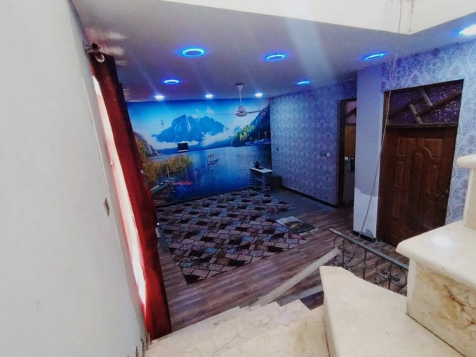 عقار للبيع مساحته200 متر طابو صرف طابق ونص 4غرف نوم صالتين استقبال 2عدد حمام منور مطبخ بيتونه سطحين واجهه 8 ونزال 25 كامل خدمات
{موقع العقار حي طارق شارع الوسط} للاستفسار {***********}
