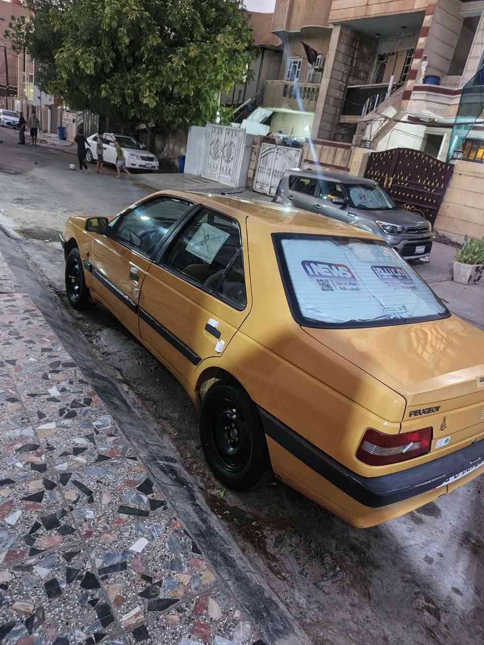 السلام عليكم بيجو لميس مديل ١٥ مكفولة عدة الدوسات 
السعر٤٢ وبيهة مجال عنواني بغداد الجديدة للاستفسار
***********
