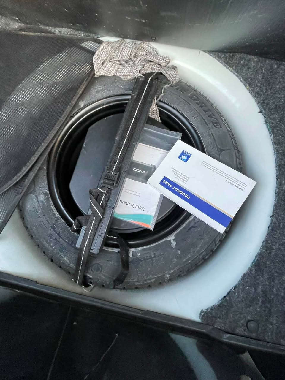 بيجو 2025استلام شركه عل ايدي حره كفاله من كلشي دوشمه عام تخم تاير ويل جدد قبل شهرين شادهن بسمي السياره عنواني بغداد مشتل ***********
