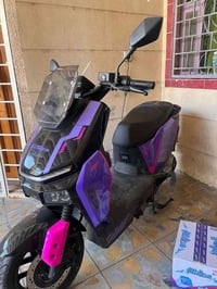 yadea gs80 للبيع جديدة ماشية ٣٥٠ كيلو  صار اسبوعين من اخذتها من الشركة...