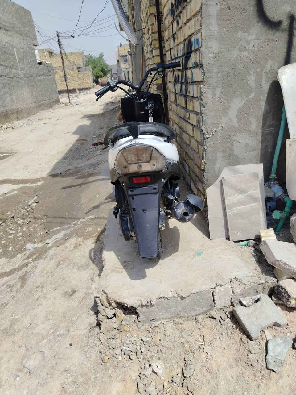 سلام عليكم دراجه ماكس عدله للبيع مكينه 55سلف شغال عوزه بس باتري شلعه ومعدل تجي وتشوف السعر 370وبيه مجاا بسيط مكان حله حي زهراء ***********
