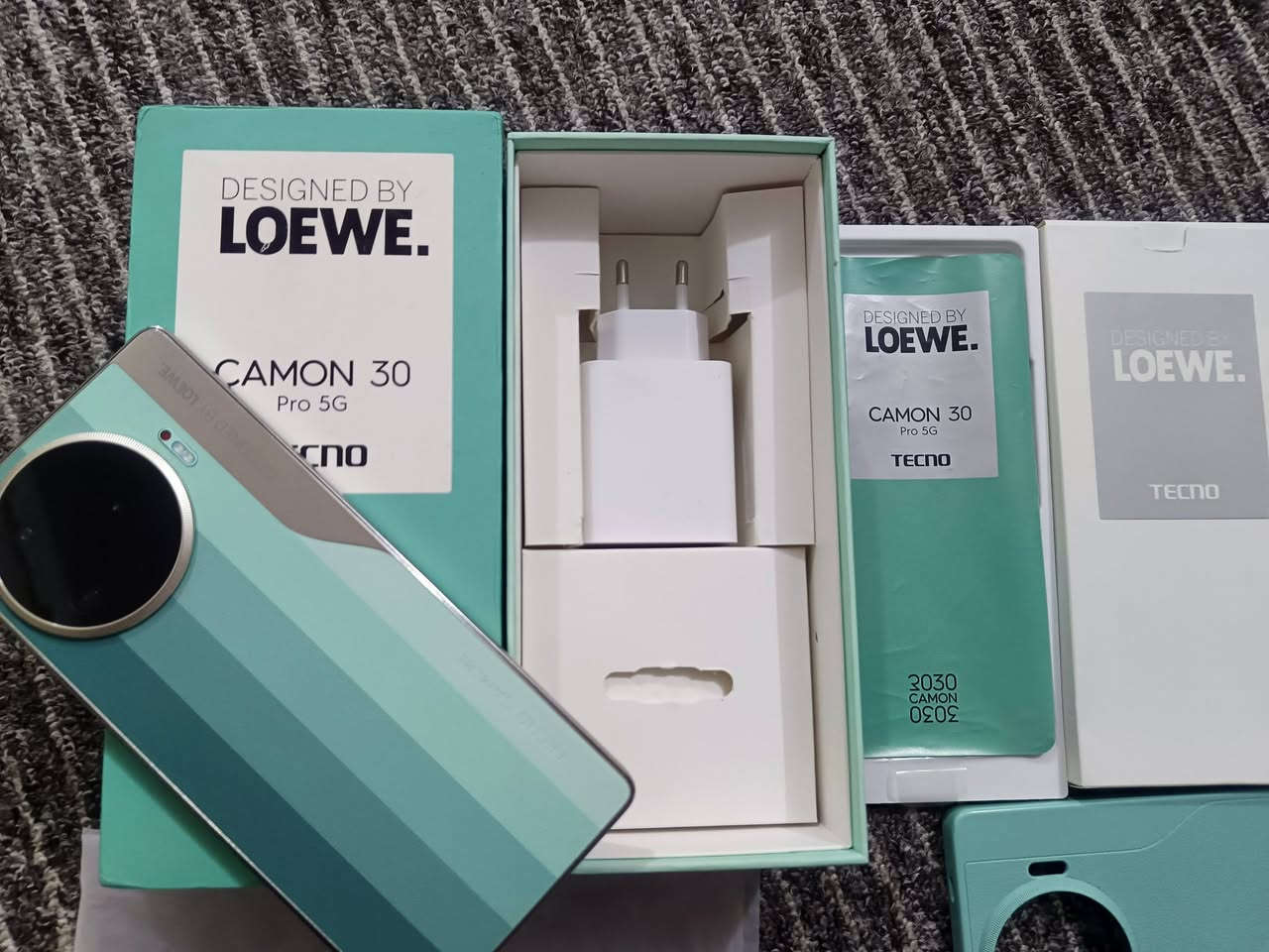 كامون 30 برو 5G فايف جي
 مستخدم شهرين

ذاكره 256..عشوائية 12+12 24
 بوبجي 90 فريم 

ملحقات كامله
كارتون كفر شاحنة
السعر 325
شراي راسل خاص لو اتصال
 ***********
