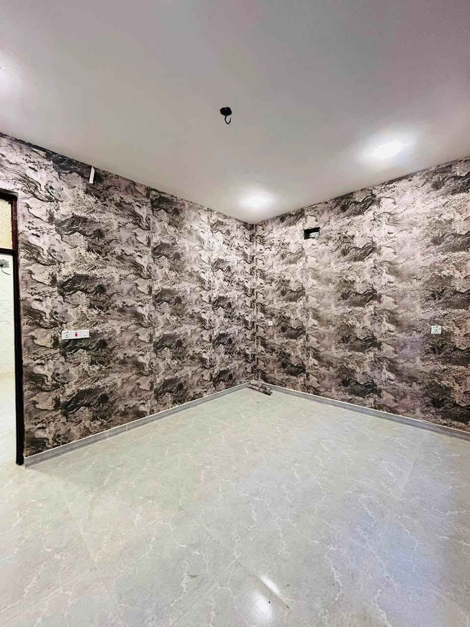 السلام عليكم
دار50متر للايجار 🏠

يحتوي على[ 2غرف نوم -استقبال -مع الخدمات ]

⬅️العنوان #بغداد_الدوره_مدخل البوعيثه 

🔴للاستفسار  خاص او الاتصال ع  الرقم

 

☎️***********

☎️***********
