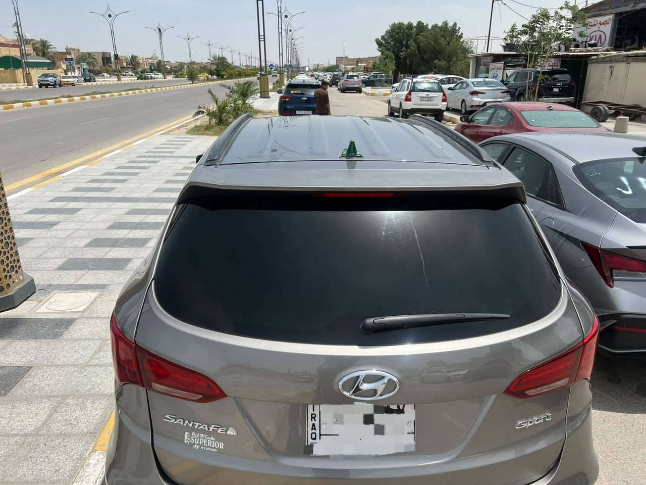 سنتافي ٢٠١٧ وارد أميركي فول عدا الفتحه 
كشن جلد 
بصمه 
شاشه جبيرا 
حساسات 
صندوك كهربائي ذكي 
نقطه عمياء 
ترحيب 
ناصريه 
***********
@إشارة
