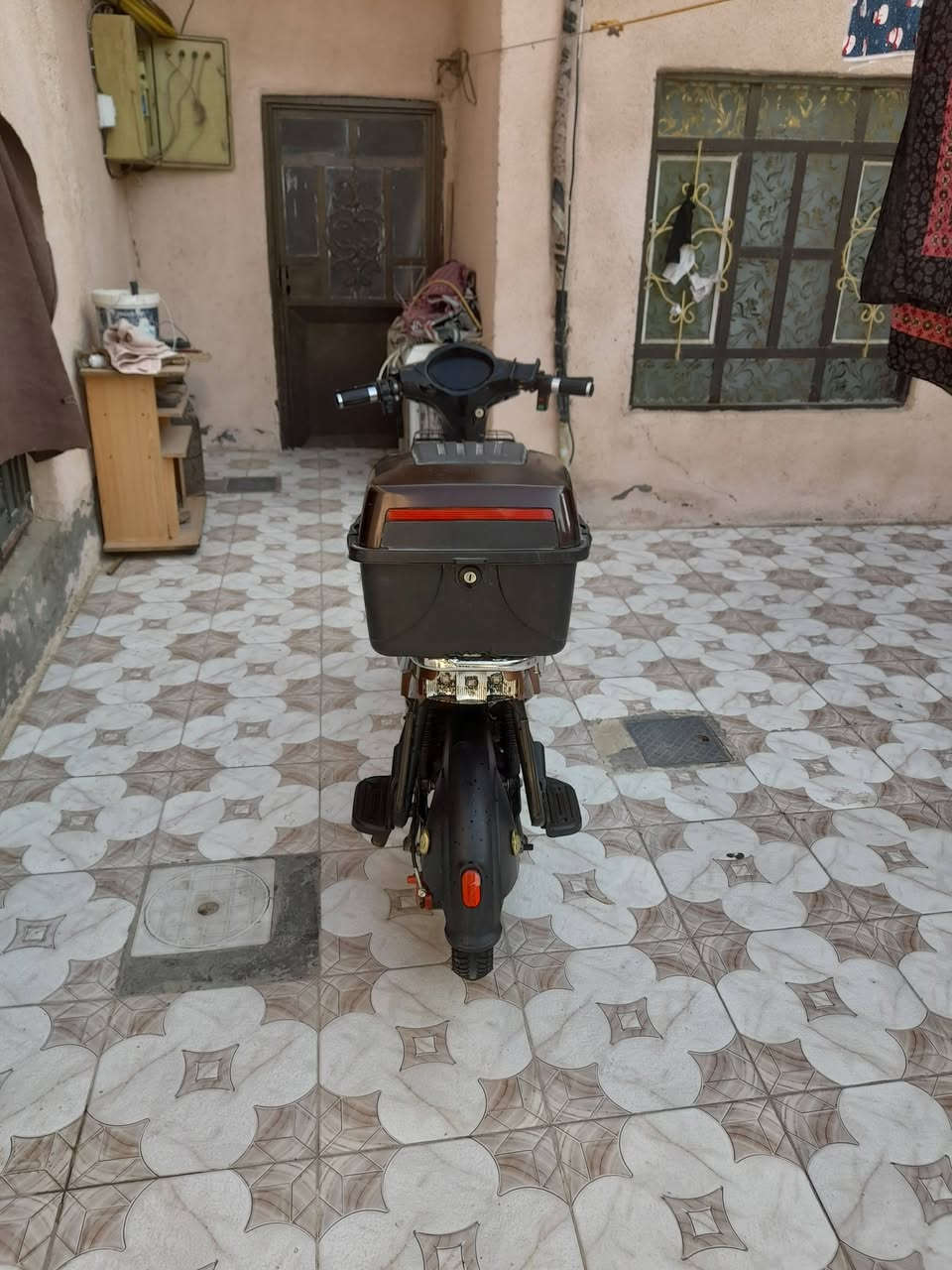 دراجه شحن جديده للبيع السعر 600ألف دينار عراقي وللشراي يدلل علينه يجي وحنه بخدمته العنوان نجف كوفه ناحيه الحريه الأستفسار أكثر الأتصال على الرقم ***********
