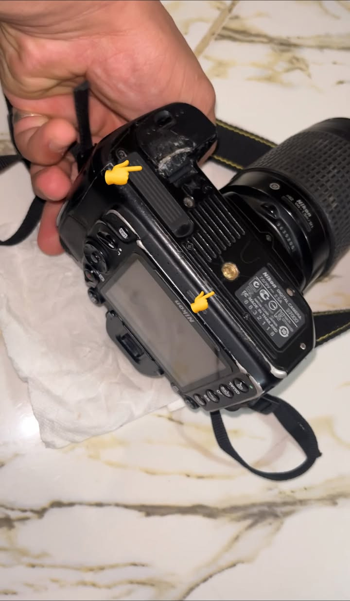 كامره نيكون D7000ملحقاتهاموجوده بالصوره فقط بيها  كسر باب البطاريه بس لازكها وتشتغل نضامي وهاي الي تتخلا على ستان التصوير اني اخذت الكامره هييج يعني اخذتها 
صورها تجنن ودقه فول تجي تجرب  معجبتك عوفها 
سعرها 350قفل قفل لان مآخذها ب٥٠٠الف 
الكرايب ما انزل ولا ربع تواصل واتساب***********
او اتصل على نفس الرقم
العنوان بلد شارع مطعم مندي وتمور جان يصيحوله شارع ابو جعفر 

ملاحظَ: الزوم الصغير ال50ملم هذه وحد لان سعره ١٧٥وجديد مستعمل  ف نفس سعره ١٧٥قفل
المايعرف لايكسر بالحاجه
