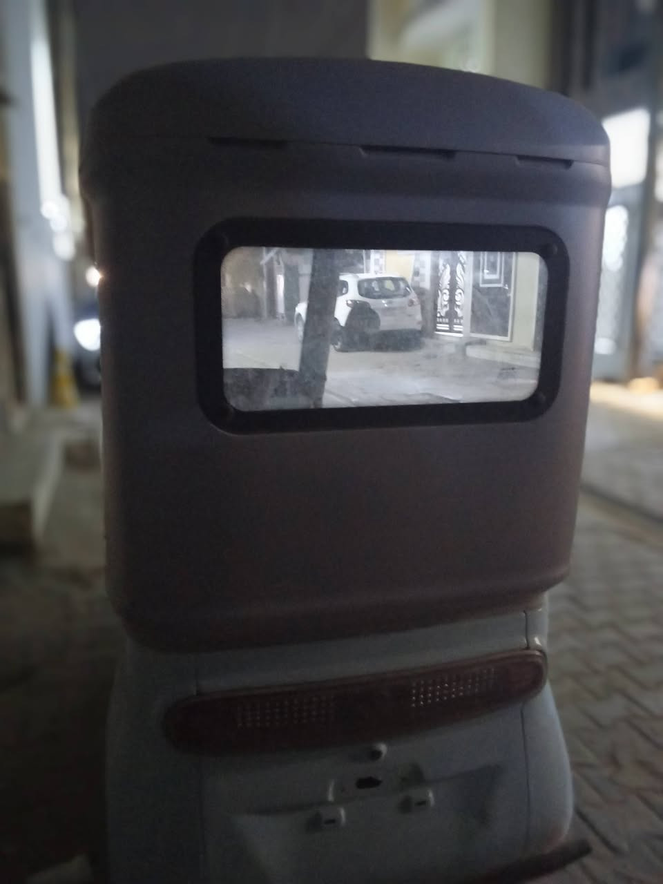 سلام عليكم تكتك شحن ست بطاريات موديل 26 قبل اسبوعين طلعتها من الشركه سعر مليونين و300 بها مجال بسيط حق الجية مكاني بغداد الحرية ***********
