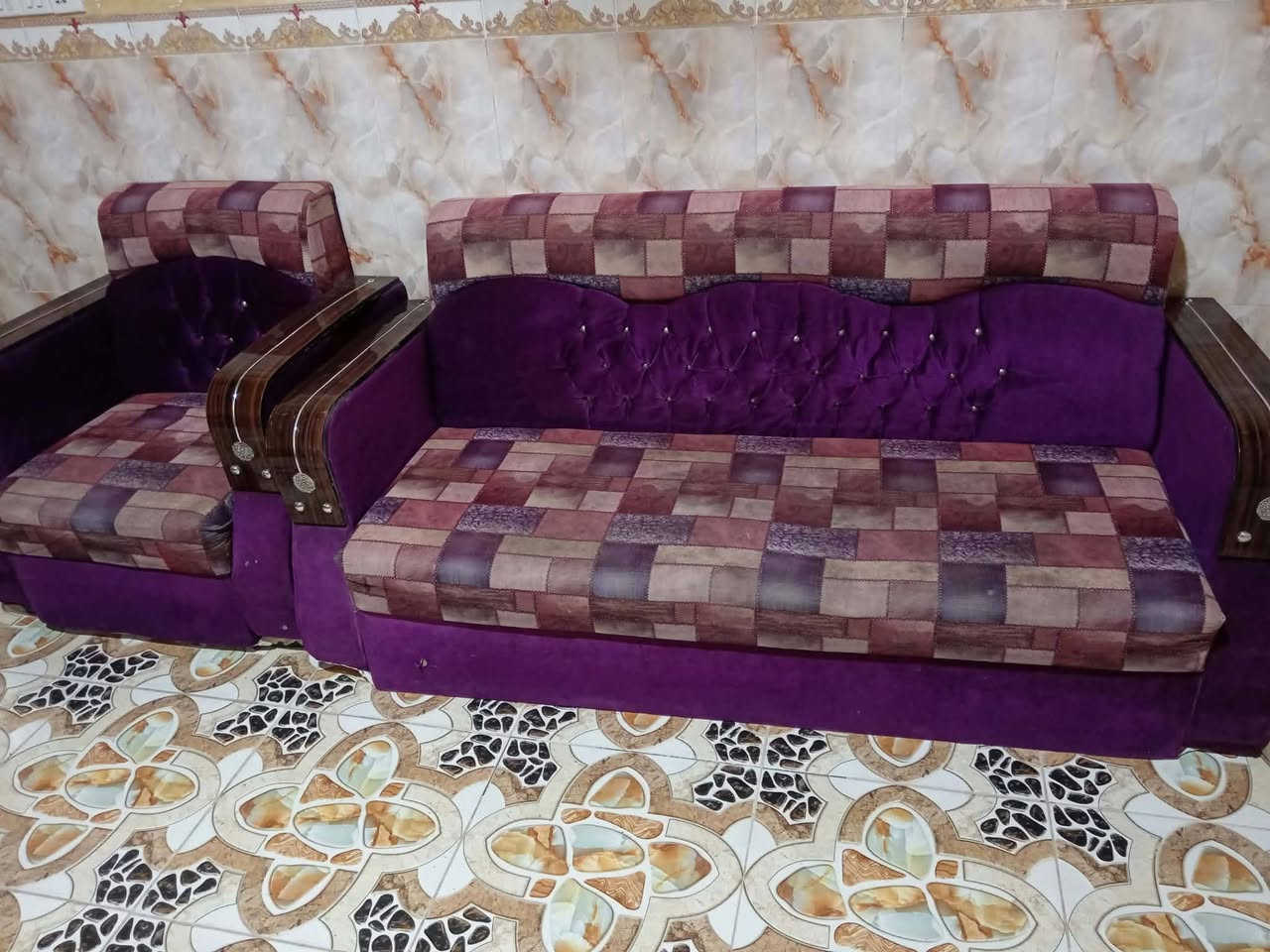 السلام عليكم تخم قنفات للبيع السعر ١٤٠ سوق الشيوخ   ***********
