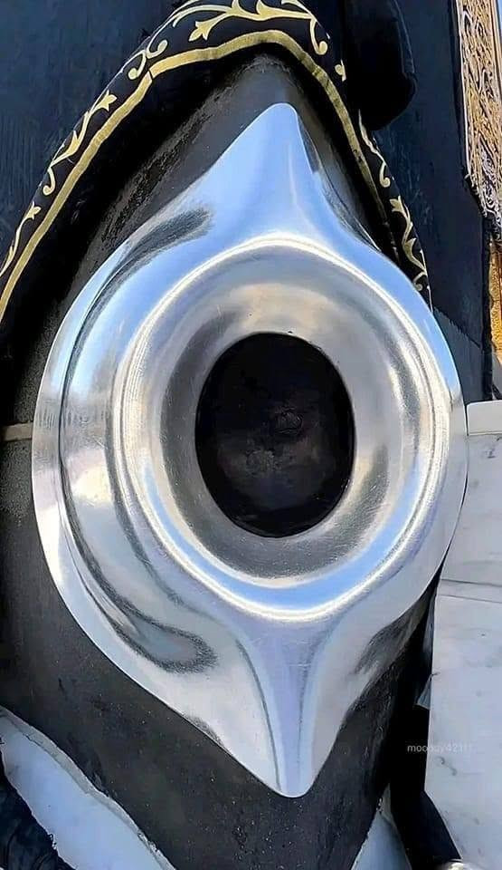 🕋✨ بِسْمِ اللهِ الرَّحْمٰنِ الرَّحِيمِ ✨🕋

﴿وَأَذِّن فِي النَّاسِ بِالْحَجِّ يَأْتُوكَ رِجَالًا وَعَلَىٰ كُلِّ ضَامِرٍ يَأْتِينَ مِن كُلِّ فَجٍّ عَمِيقٍ﴾ 🤲🏻🌿

🌹 على بركة الله تعالى نعلن لكم عن سفرتنا القادمة لأداء مناسك العمرة المفردة 🌹

📅 موعد الرحلة: 20 / 10 / 2026
🌙 عمرة شهر جمادى الأولى

✈️ السفر عن طريق الطيران
من مطار بغداد الدولي ✈️ مباشرةً إلى مطار المدينة المنورة 🕌

🌿 برنامجنا مميز وخدمة متكاملة بأسعار تنافسية 🌿

🕌 المدينة المنورة — 3 ليالٍ
✨ سكن مركزي مجاور للحرم النبوي الشريف
🍽️ ثلاث وجبات طعام يومياً
🌹 زيارة مزارات المدينة المنورة
🕌 السعي لتأمين دخول الروضة الشريفة للمعتمرين

🕋 مكة المكرمة — 7 ليالٍ
🍽️ ثلاث وجبات طعام يومياً
🤲🏻 أجواء إيمانية وخدمة متواصلة طوال الرحلة

🎁 يشمل برنامجنا:
▫️ هدايا وإحرامات
▫️ جنطة كتف
▫️ جنطة سحب
▫️ مرشد ديني يرافق الحملة
▫️ متابعة وخدمة للمعتمر طوال الرحلة 🌹

💳 نظام أقساط لجميع موظفي الدولة بدون استثناء ✅

📍 العنوان:
واسط – قضاء الحي – شارع البالات
محل براند حسين الخواف

📞 للحجز والاستفسار:
***********
📩 أو مراسلة الصفحة

🤍 غايتنا خدمة ضيوف الرحمن… وشرفٌ لنا أن نخدمكم 🤍

﴿وَتَعَاوَنُوا عَلَى الْبِرِّ وَالتَّقْوَىٰ﴾ 🤲🏻✨

🕋 نسأل الله أن يكتبها زيارةً مقبولة وسعياً مشكوراً وذنباً مغفوراً، وأن يرزق كل مشتاق زيارة بيت الله الحرام ومسجد نبيه ﷺ 🤲🏻🌹

#عمرة_جمادى_الأولى
#عمرة_2026
#عمرة_من_العراق
#عمرة_من_بغداد
#المدينة_المنورة
#مكة_المكرمة
#خدمة_ضيوف_الرحمن
#حملة_الحاج_حسين_الخواف

نص مكتوب في الصور:
- moody42111